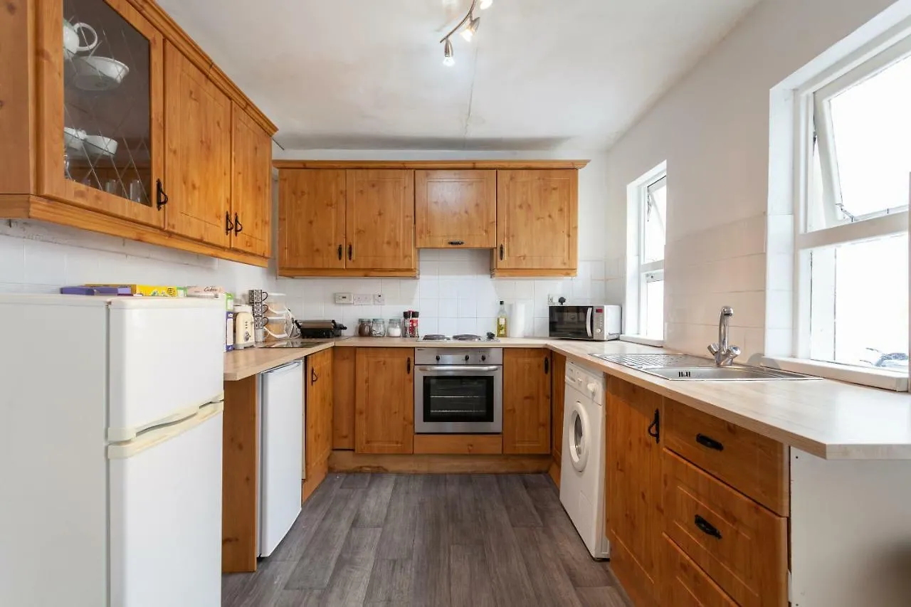Eurovilla Belfast Guest house