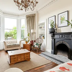 Apartment Stylish Victorian Apartment's Close To The Botanical Gardens, Free Parking!